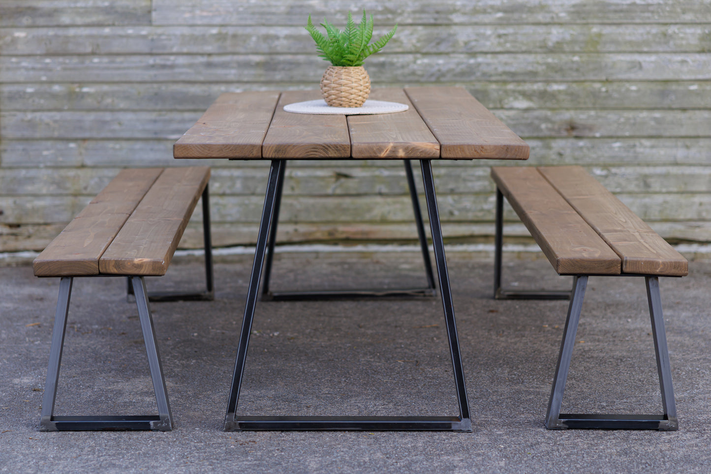Outdoor Table | Trapeze Style Leg