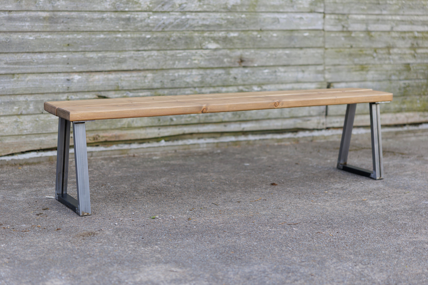 Outdoor Bench | Trapeze Style Legs