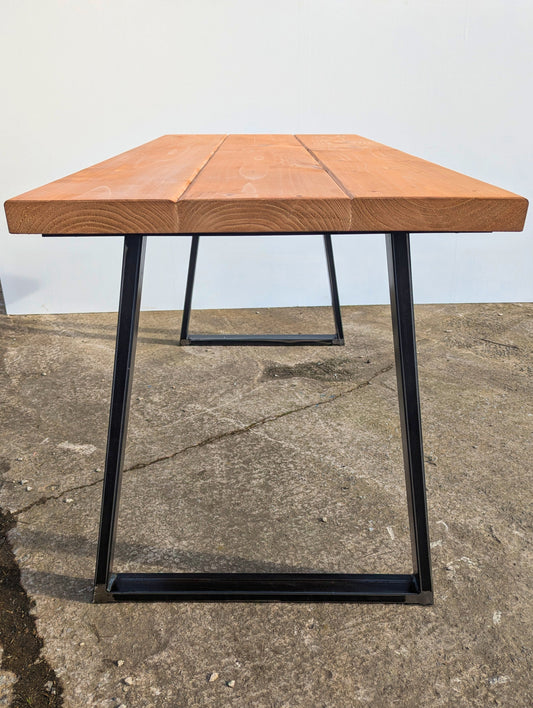 Kitchen Dining Table | Trapeze Legs